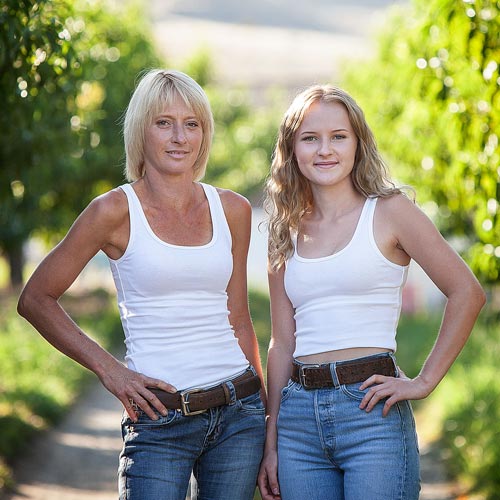 Heide & Autumn Owner & Manager of Hillside Orchards